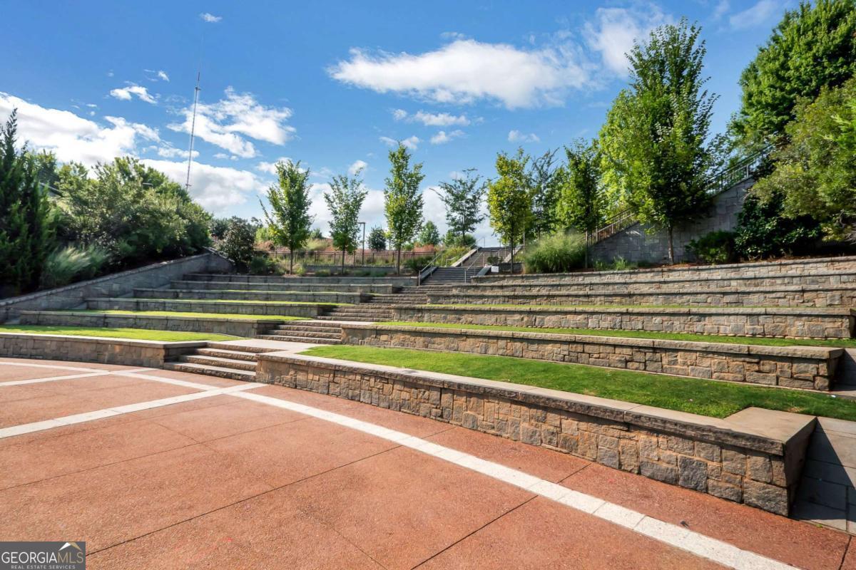 972 Virginia Avenue NE