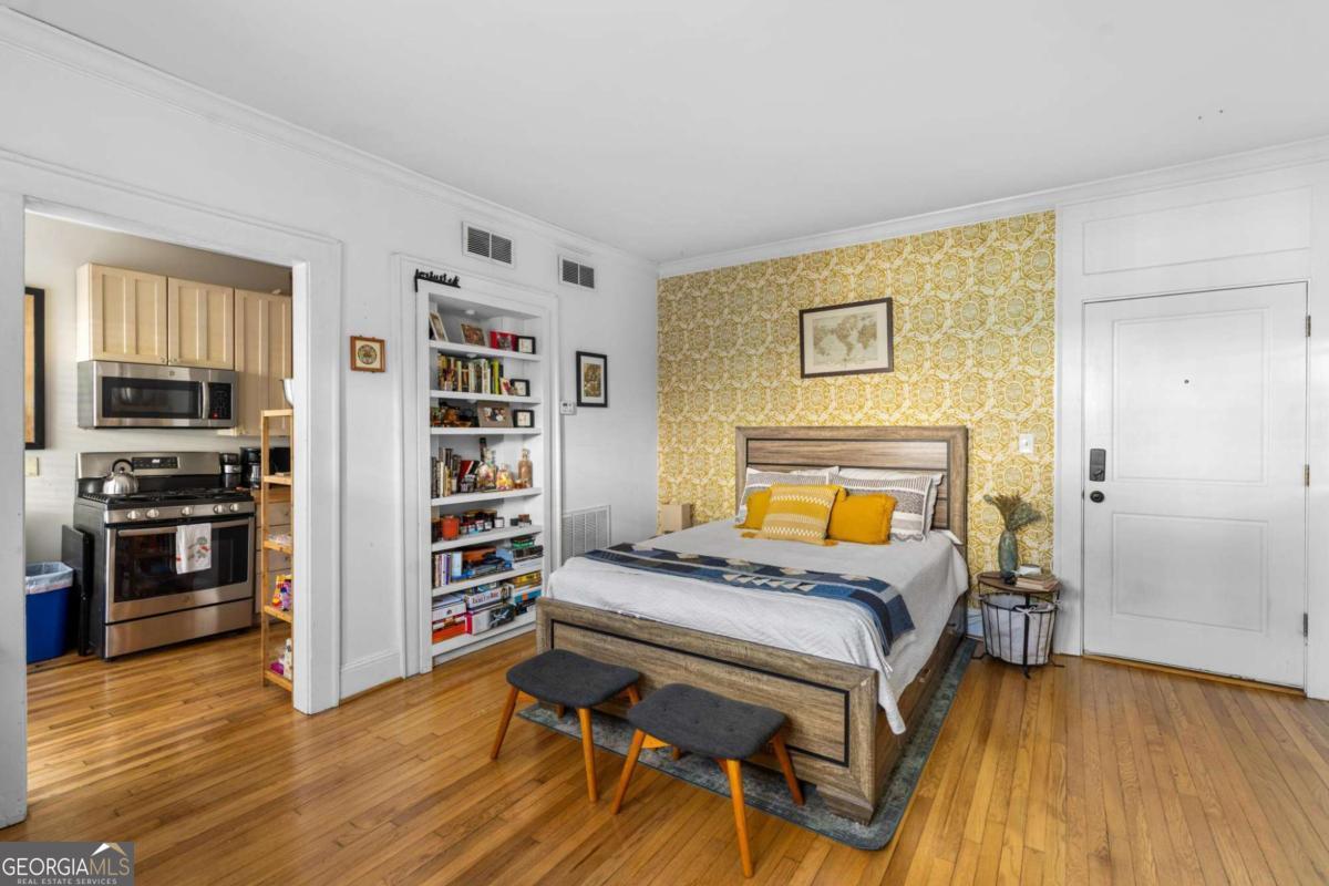 1071 N Highland Avenue NE # 4