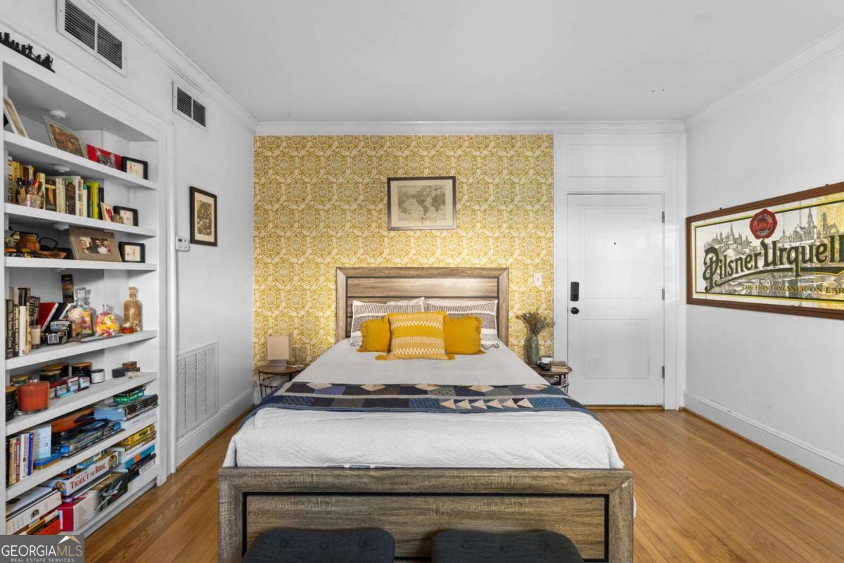 1071 N Highland Avenue NE # 4