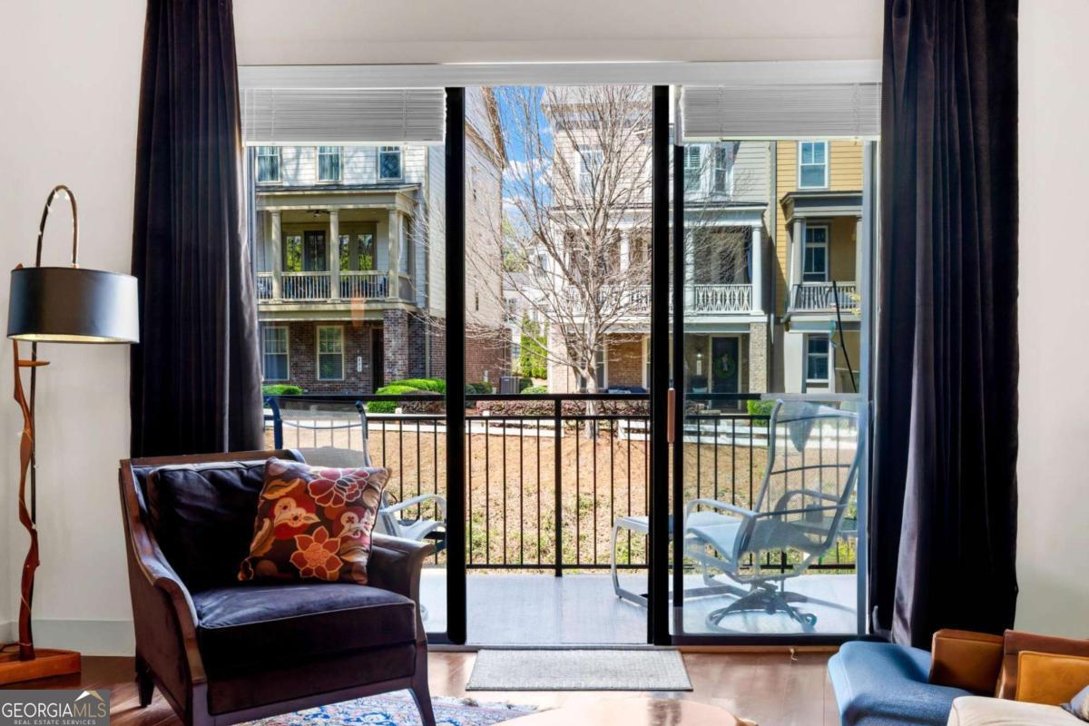 200 N Highland Avenue # 102