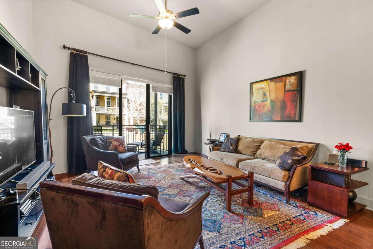 200 N Highland Avenue # 102