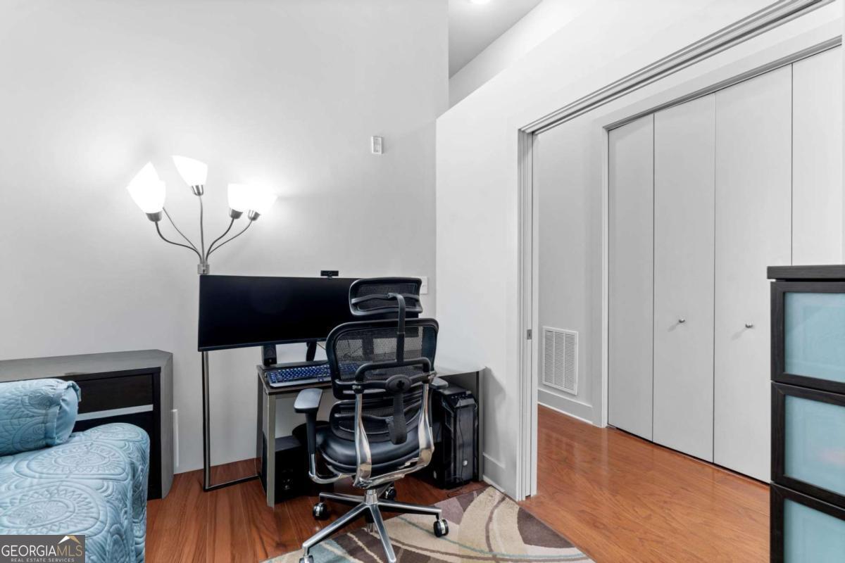 200 N Highland Avenue # 102