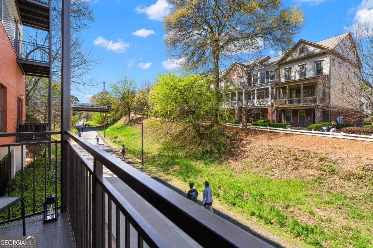 200 N Highland Avenue # 102