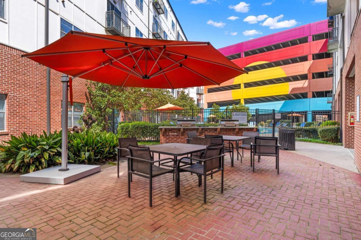 200 N Highland Avenue # 102