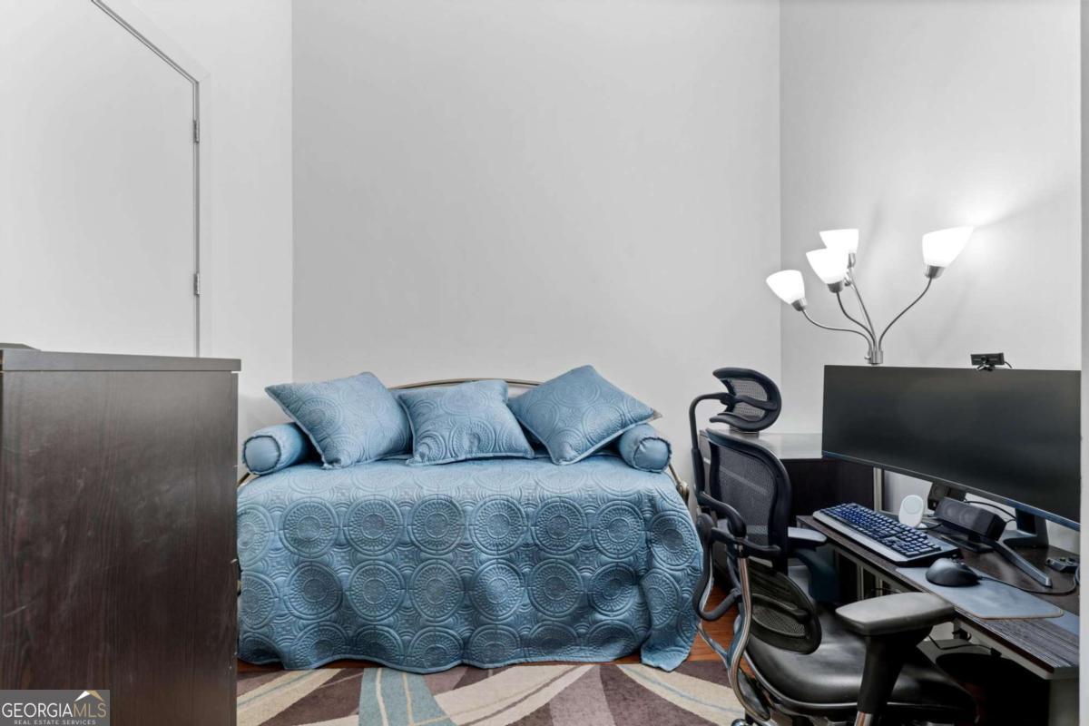 200 N Highland Avenue # 102