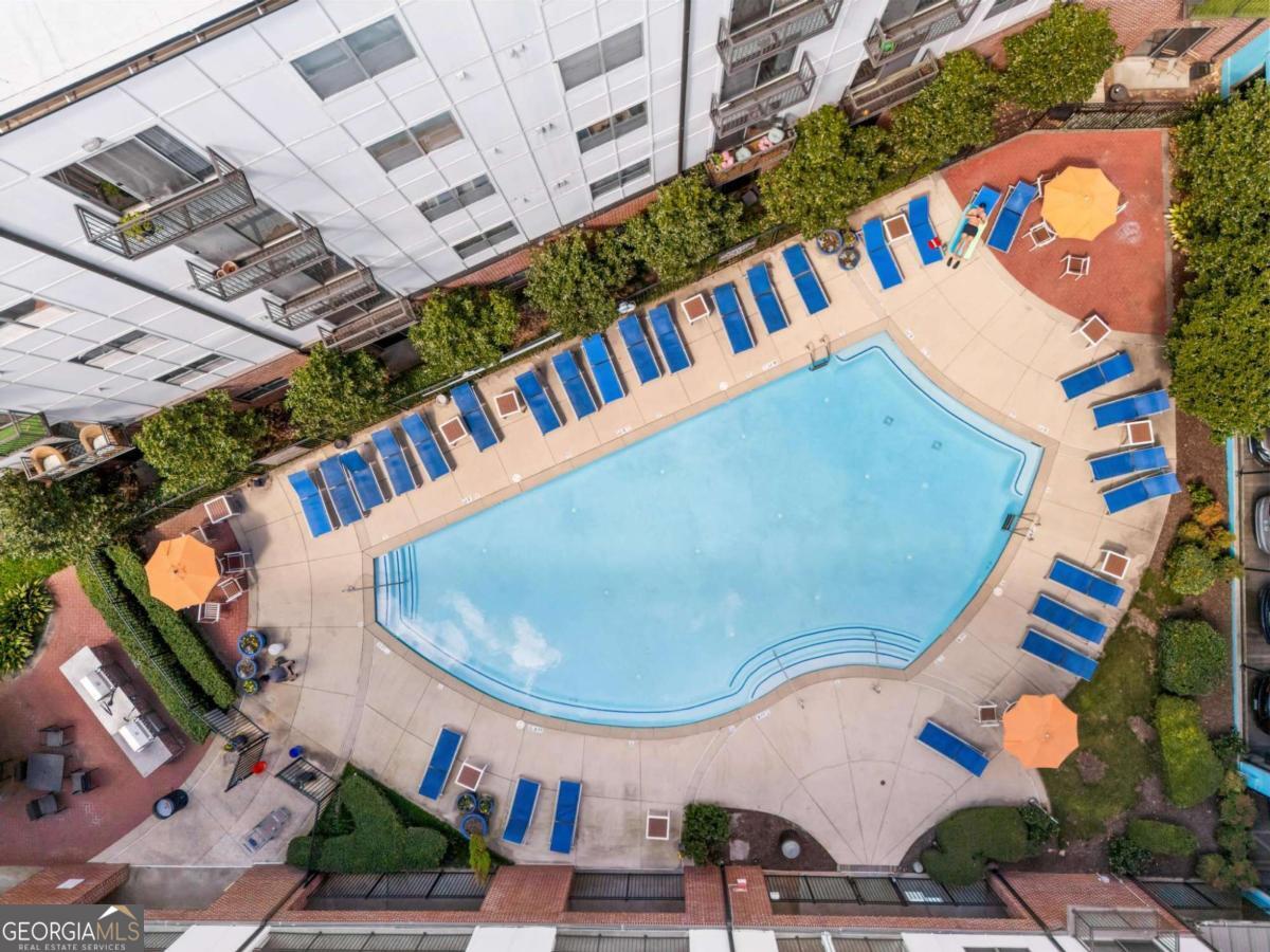 200 N Highland Avenue # 102