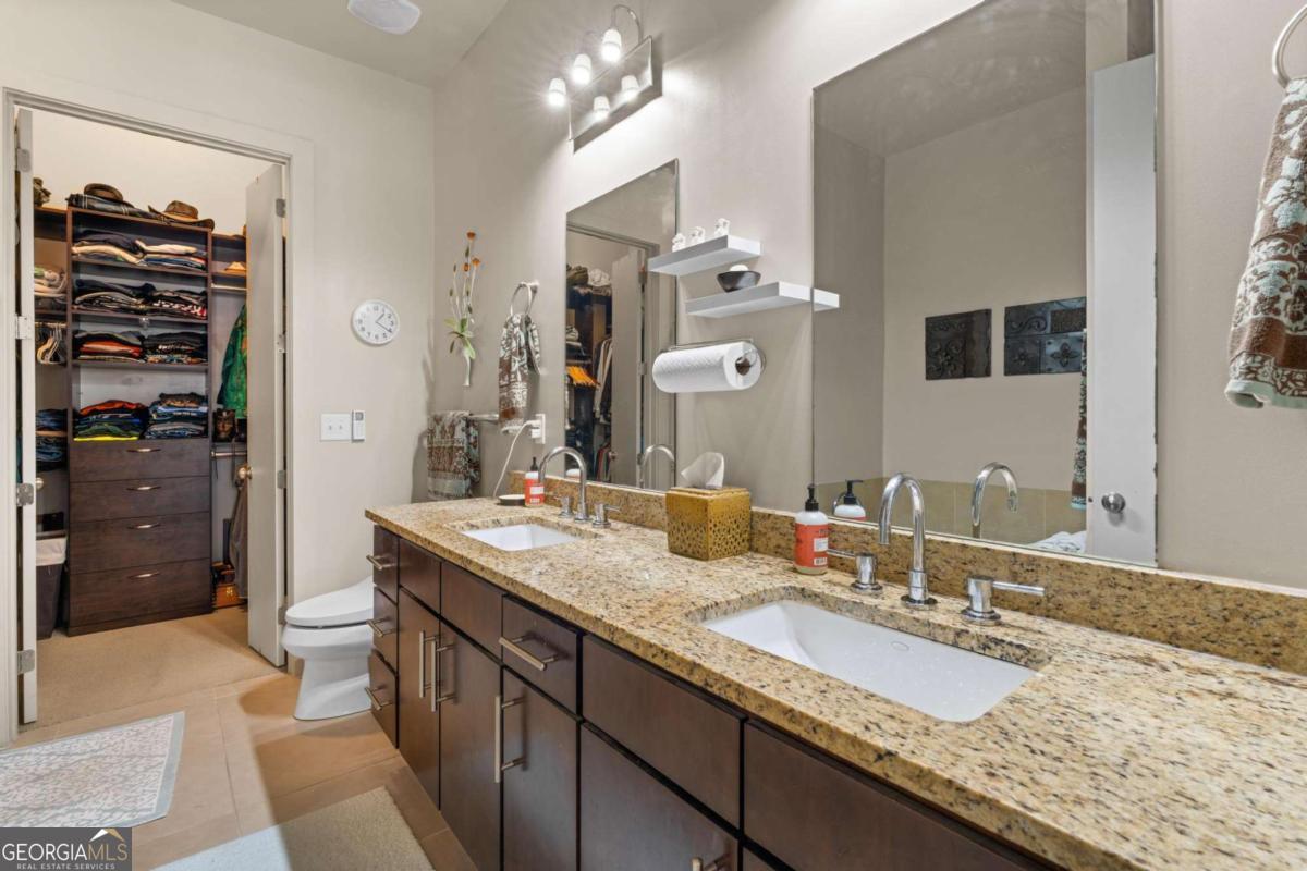 200 N Highland Avenue # 102