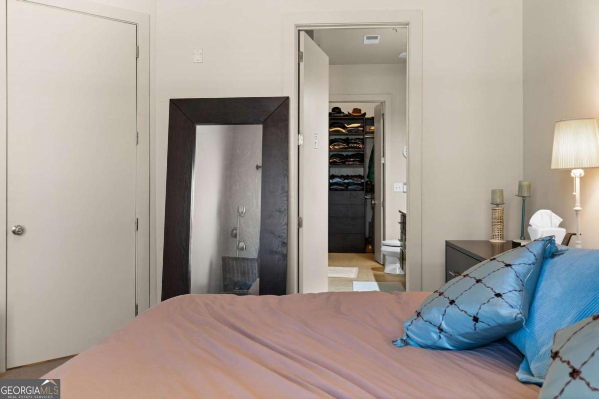 200 N Highland Avenue # 102