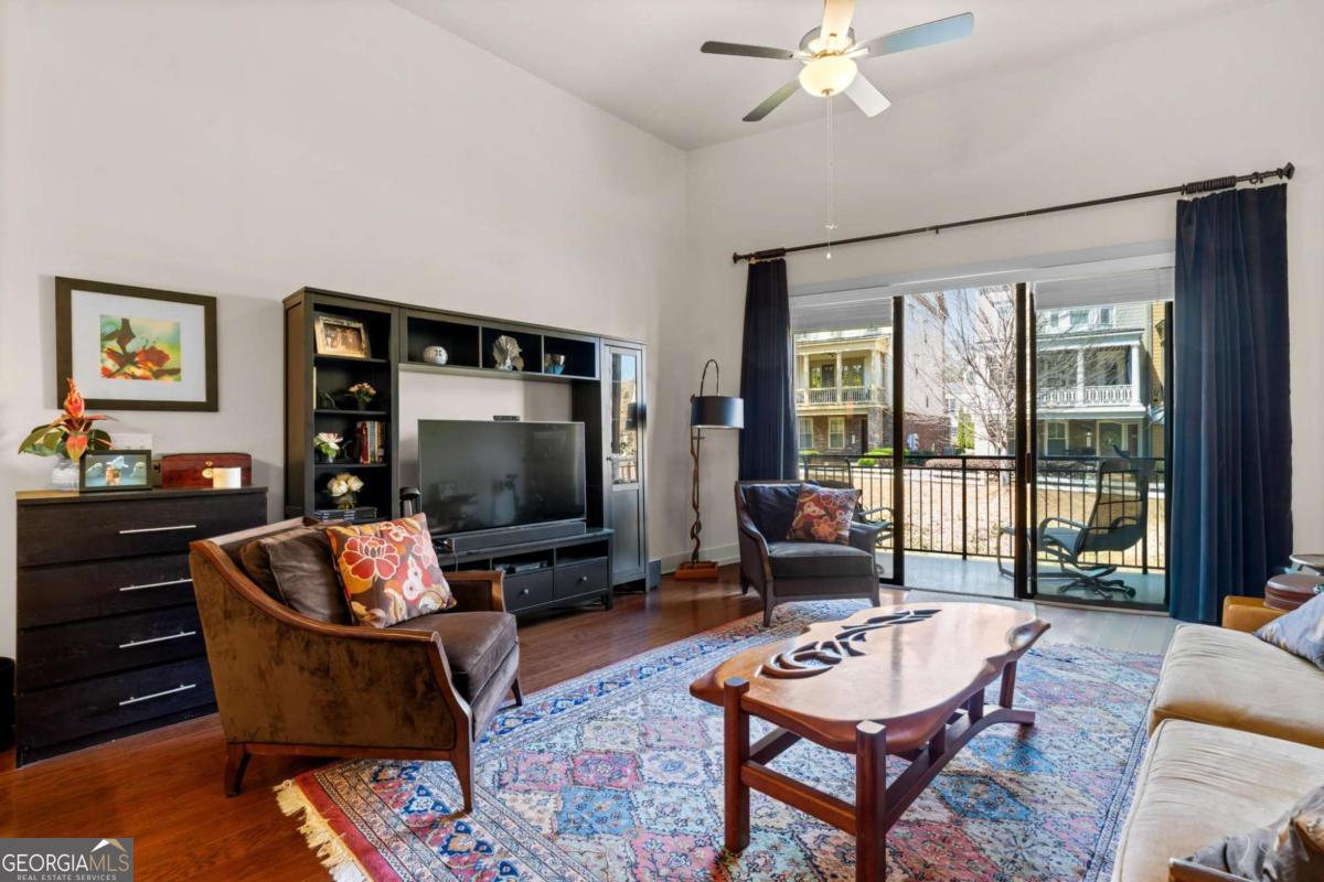 200 N Highland Avenue # 102