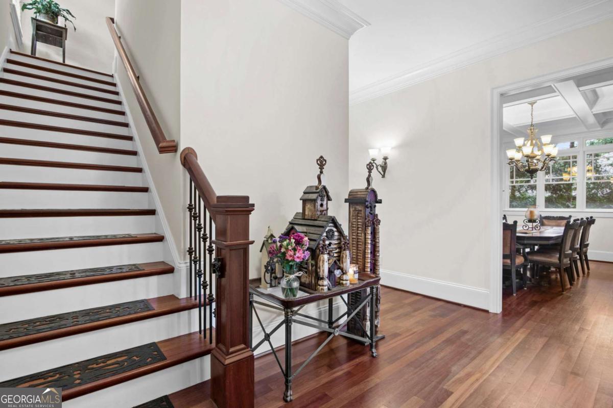1110 Univerisity Drive NE