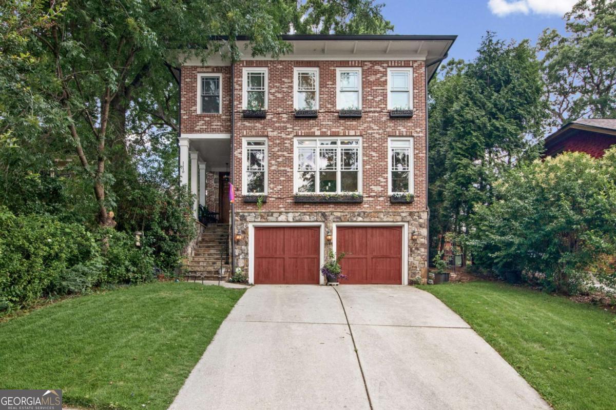 1110 Univerisity Drive NE