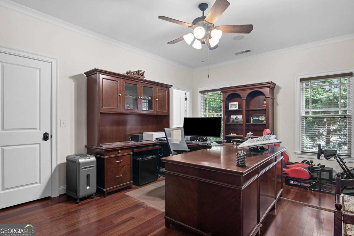 1110 Univerisity Drive NE