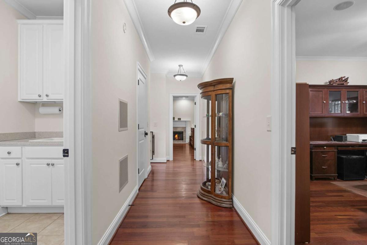 1110 Univerisity Drive NE