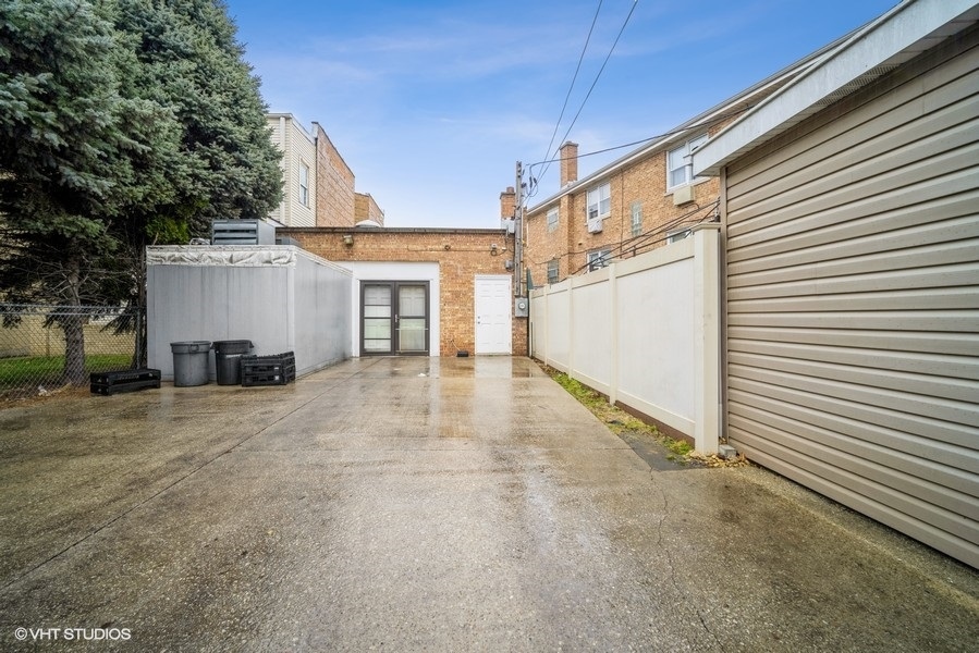 5747 W Higgins Avenue