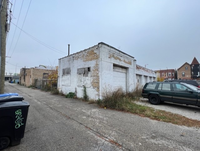 3100 N Kedzie Avenue