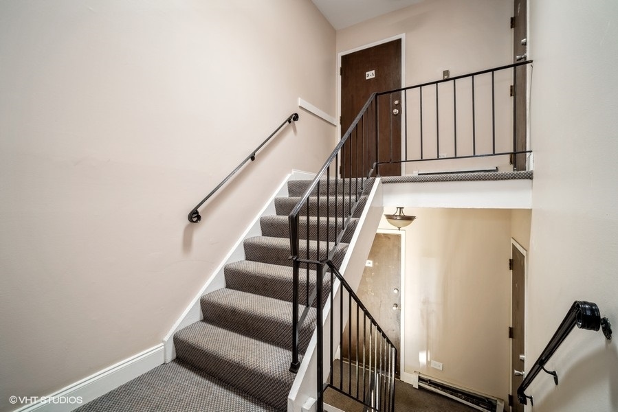 1747 W Chariot Court