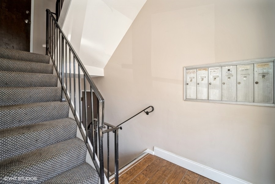 1747 W Chariot Court