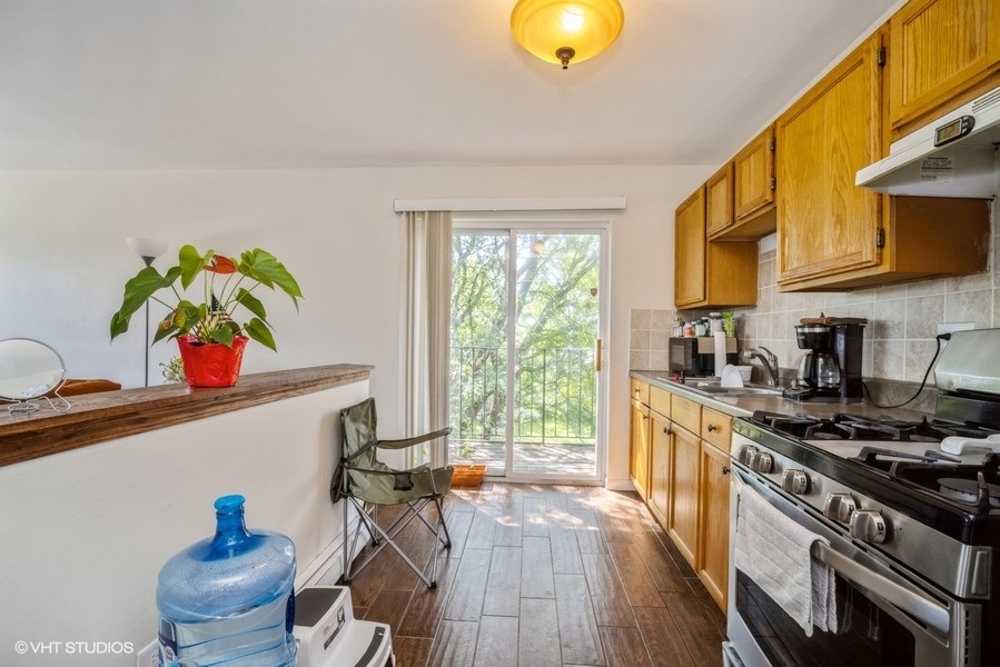 1747 W Chariot Court