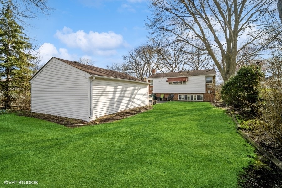 112 N Broadway Avenue