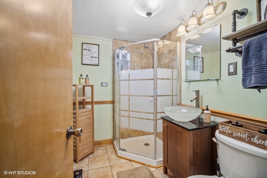 112 N Broadway Avenue