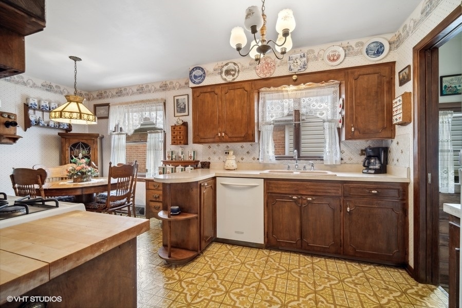 7655 Le Claire Avenue