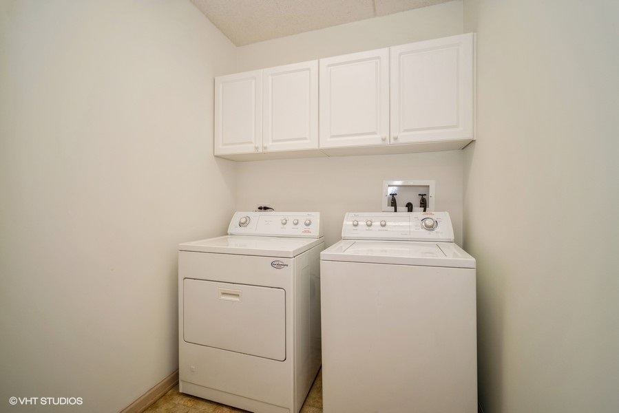 5555 N CUMBERLAND Avenue Unit: 706