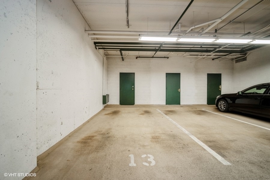 5555 N CUMBERLAND Avenue Unit: 706