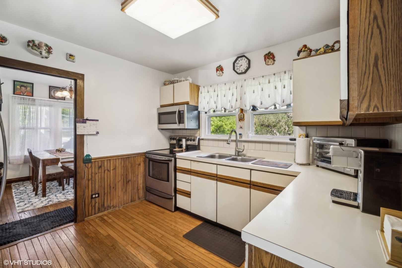 38201 N Watts Avenue