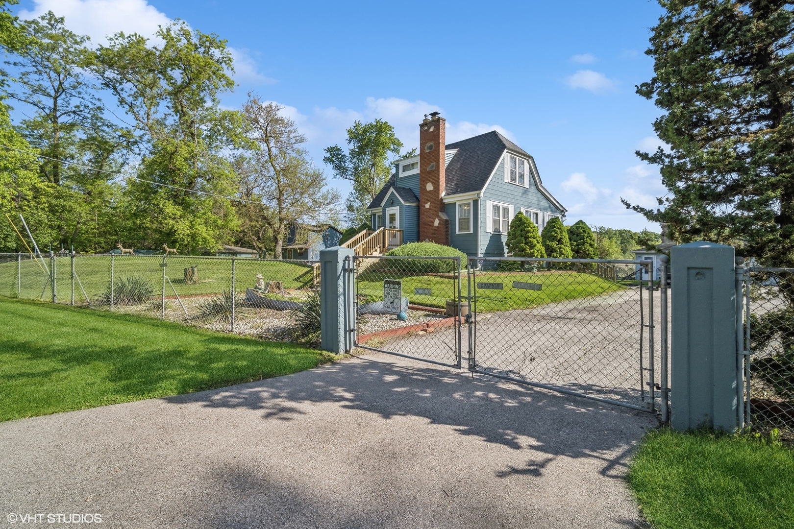 38201 N Watts Avenue