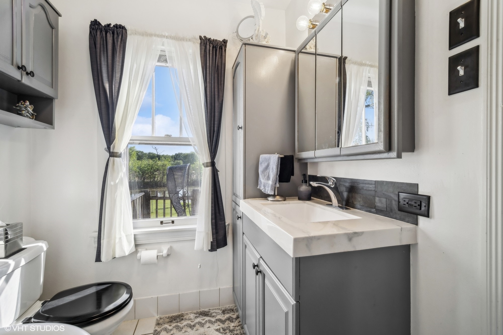 38201 N Watts Avenue