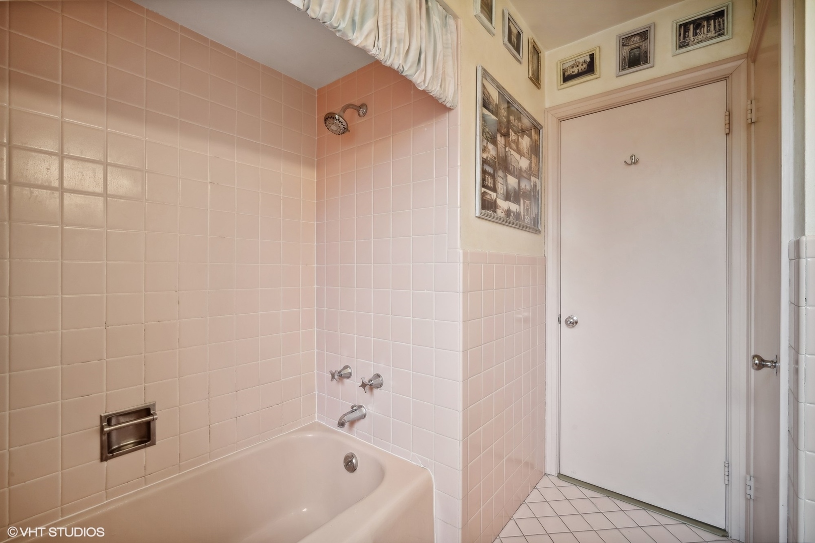 2001 Woodland Avenue