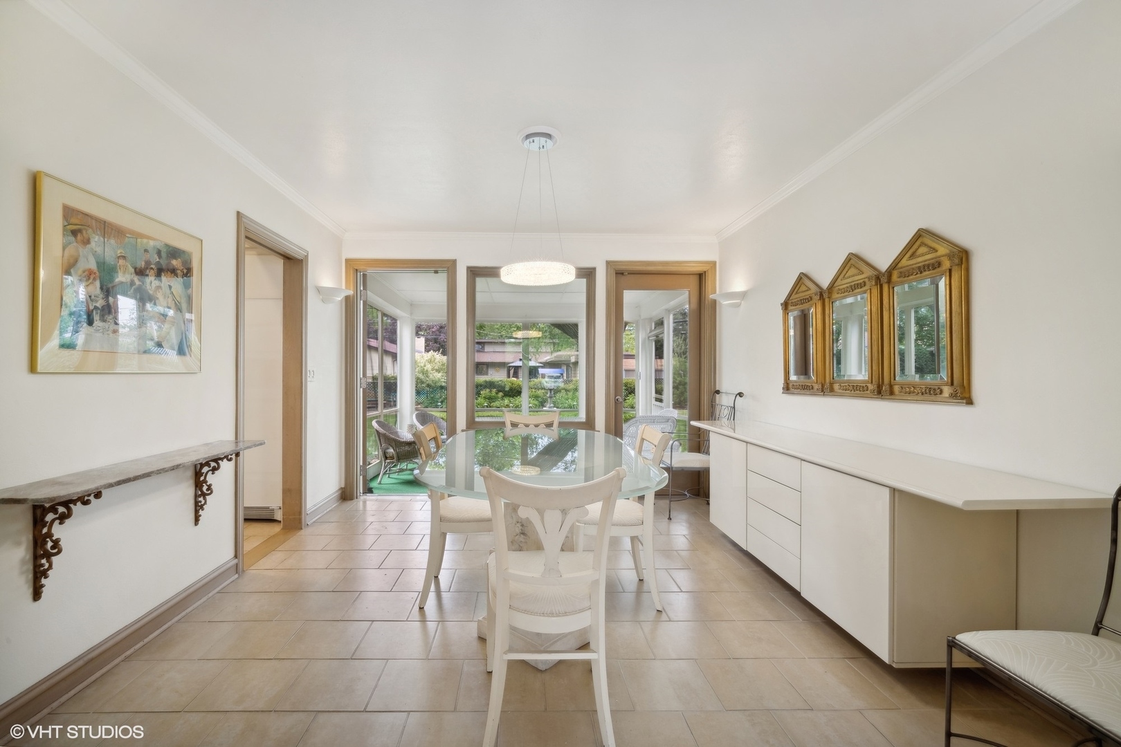 2001 Woodland Avenue