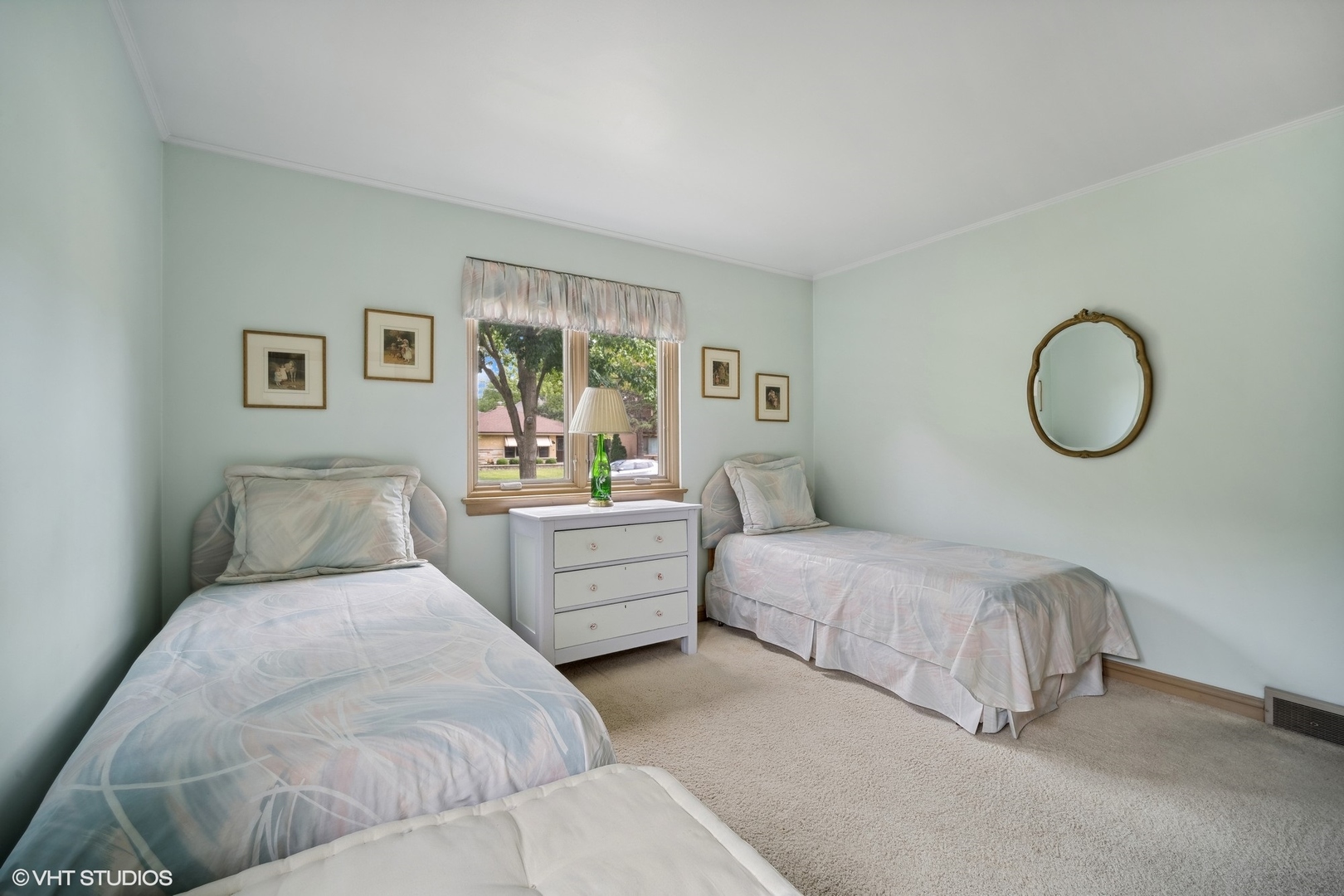 2001 Woodland Avenue