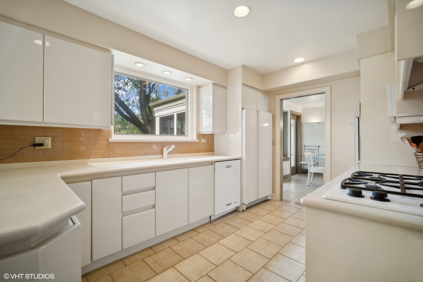 2001 Woodland Avenue