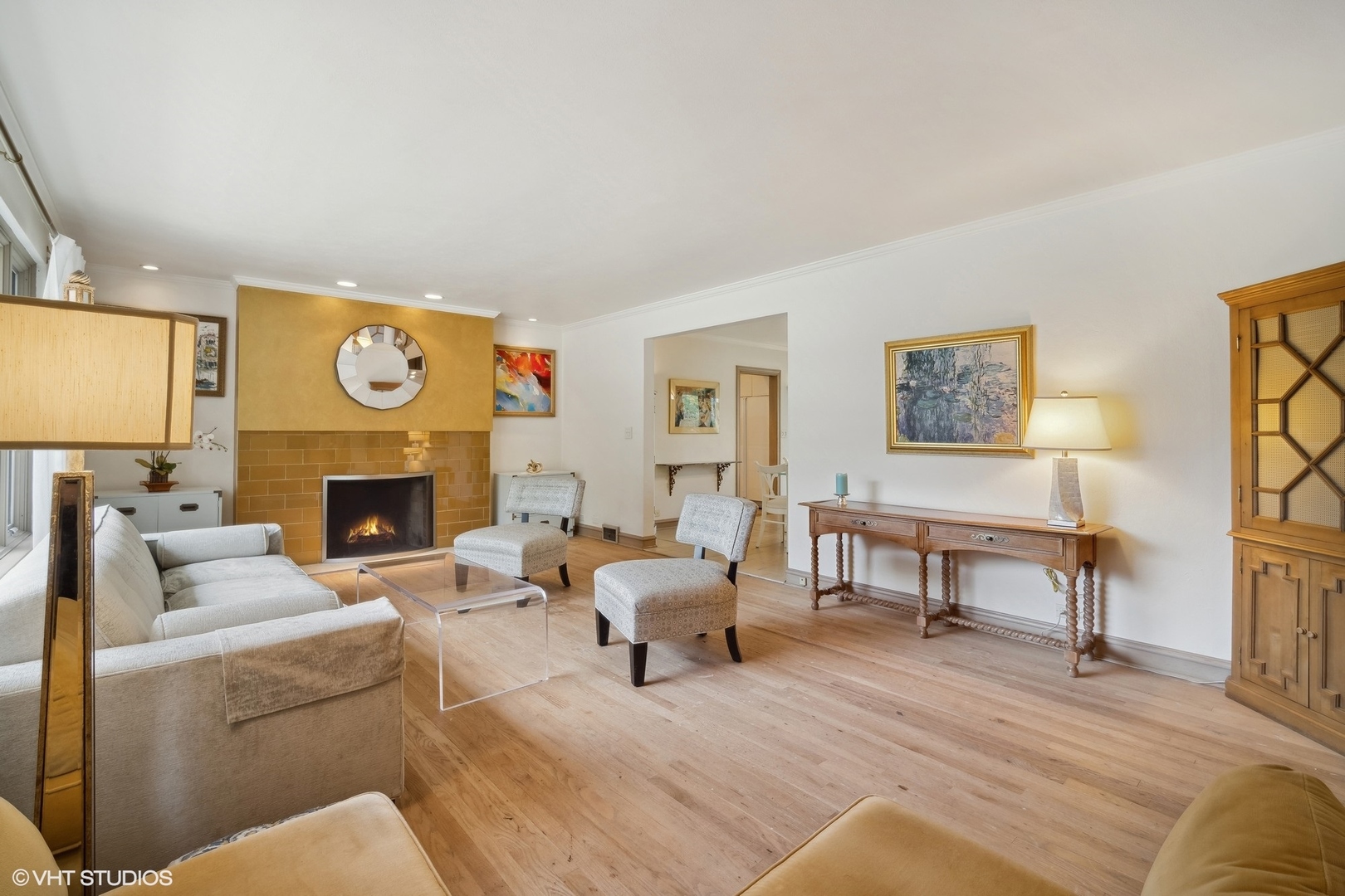 2001 Woodland Avenue