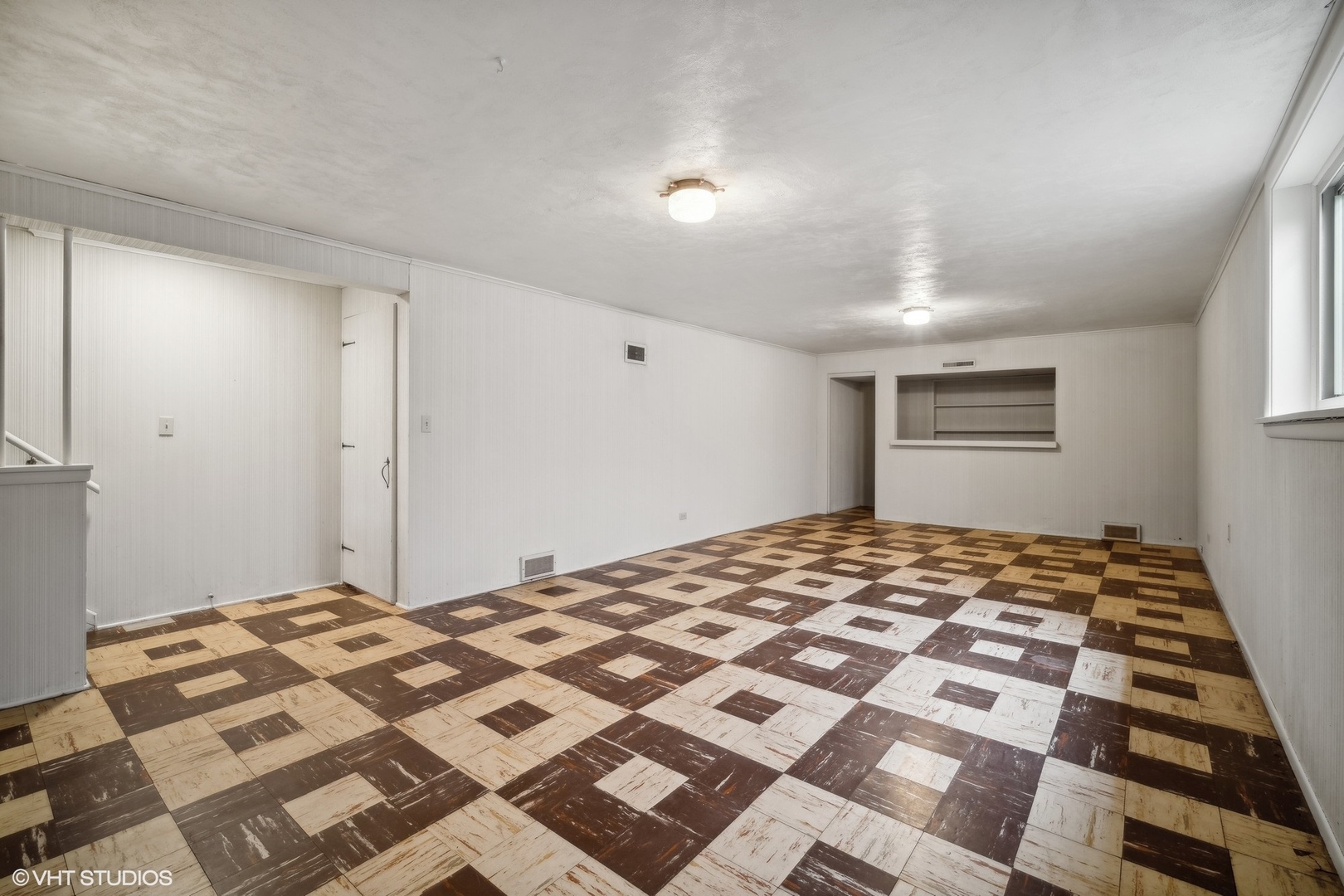 2001 Woodland Avenue