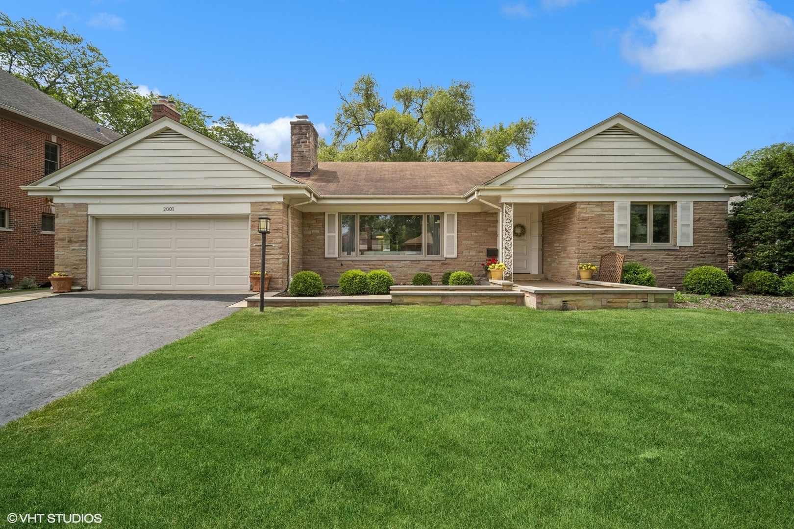 2001 Woodland Avenue