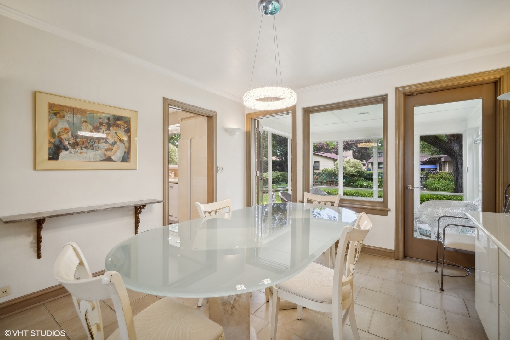 2001 Woodland Avenue