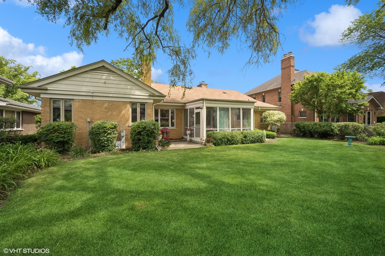 2001 Woodland Avenue