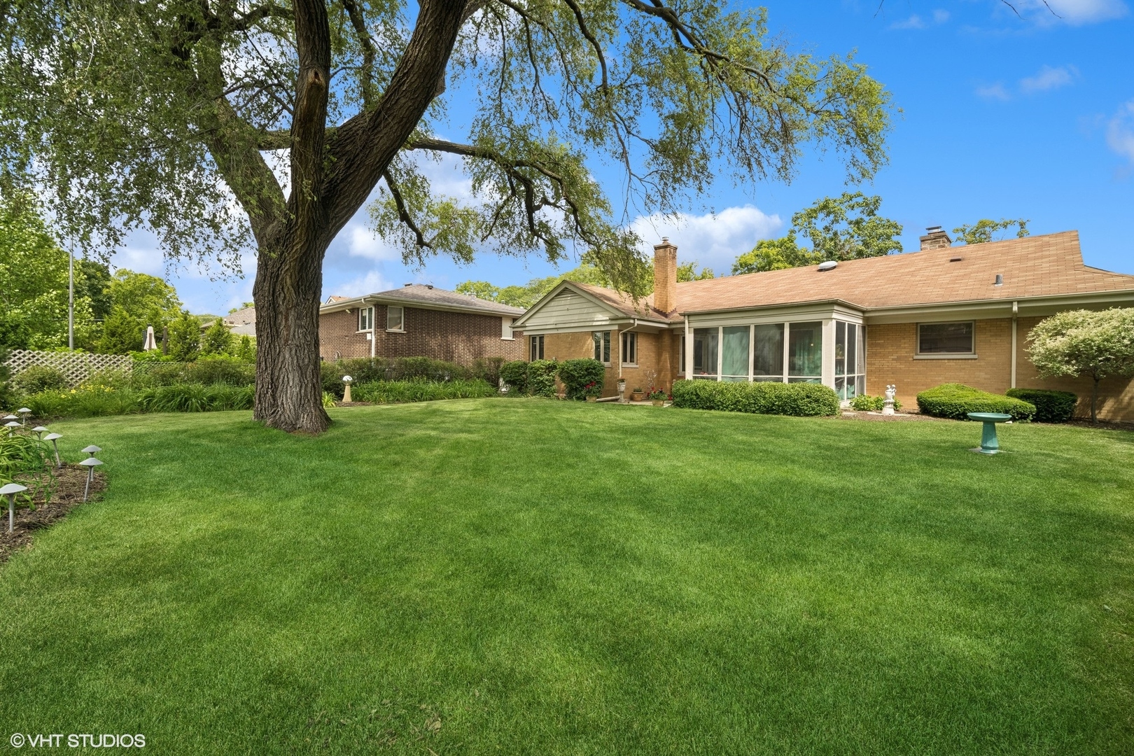 2001 Woodland Avenue