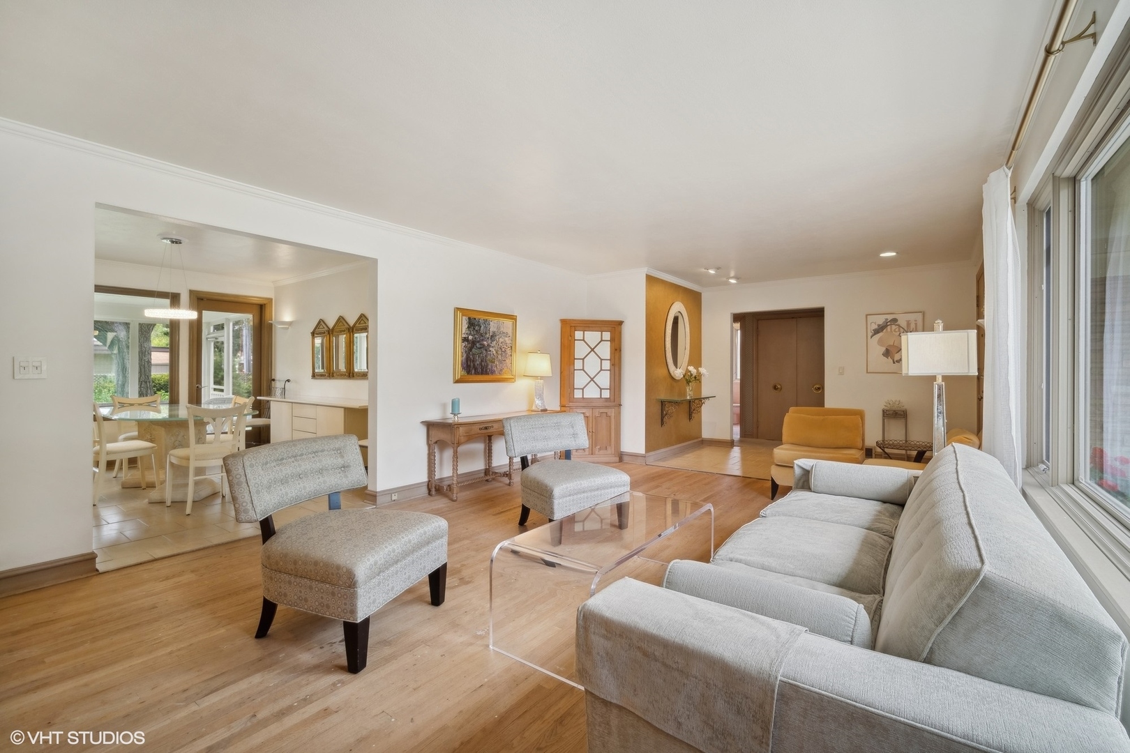 2001 Woodland Avenue