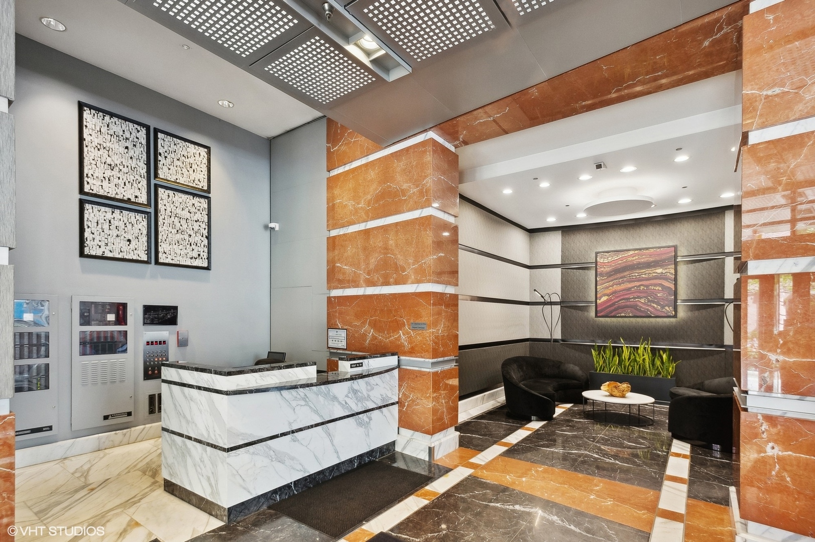 333 N Canal Street Unit: 1706