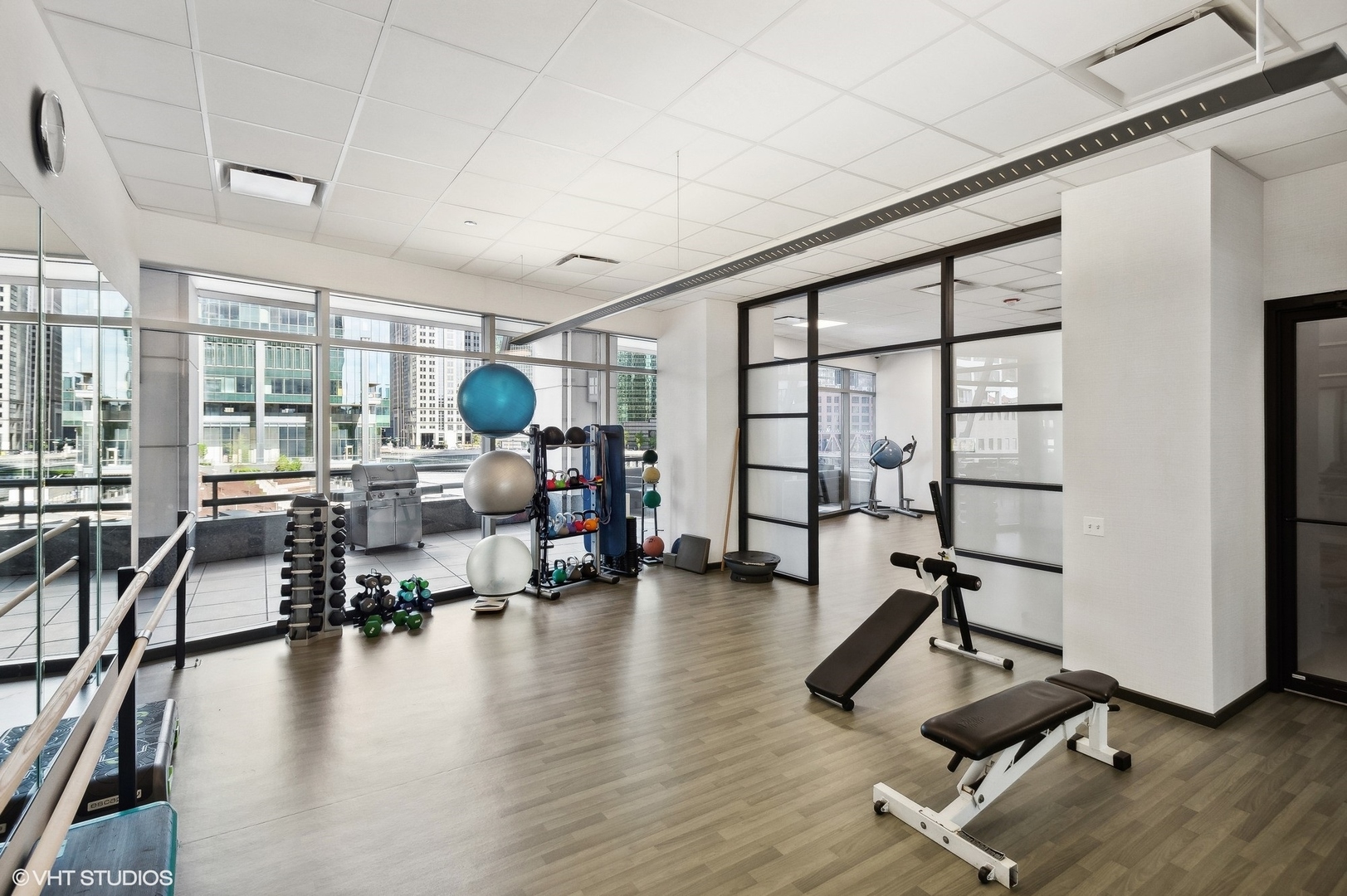 333 N Canal Street Unit: 1706