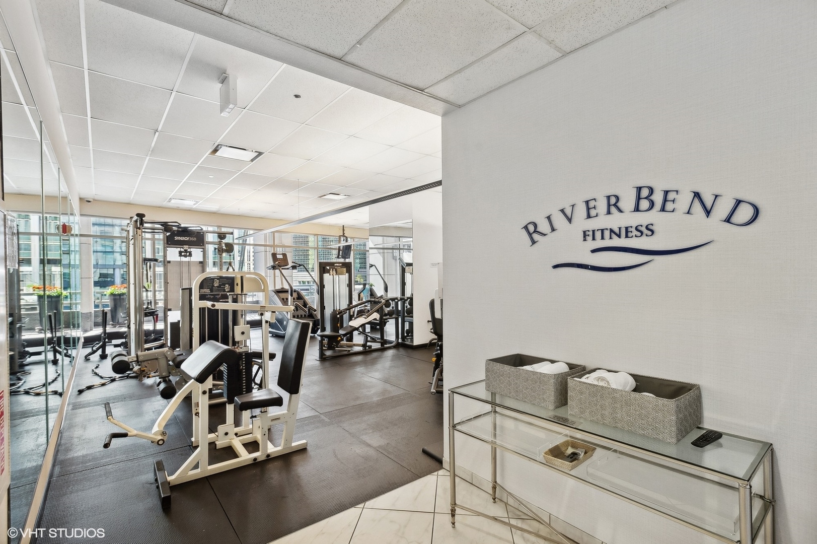 333 N Canal Street Unit: 1706