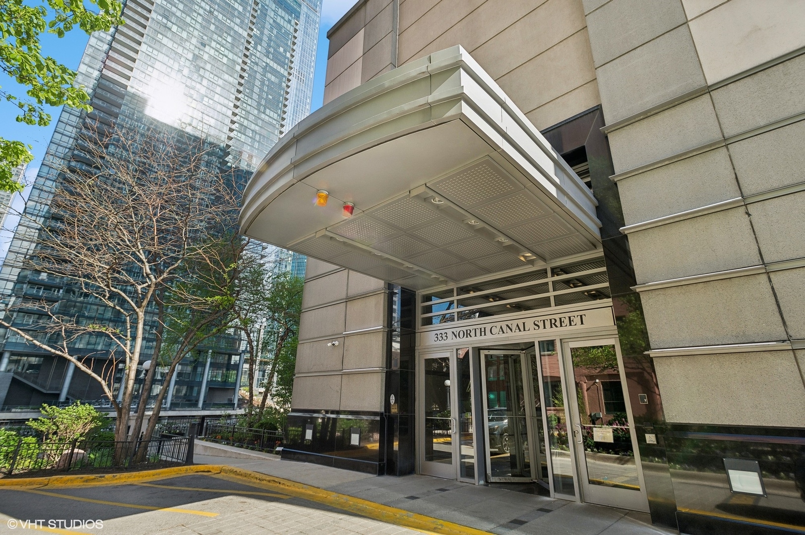 333 N Canal Street Unit: 1706