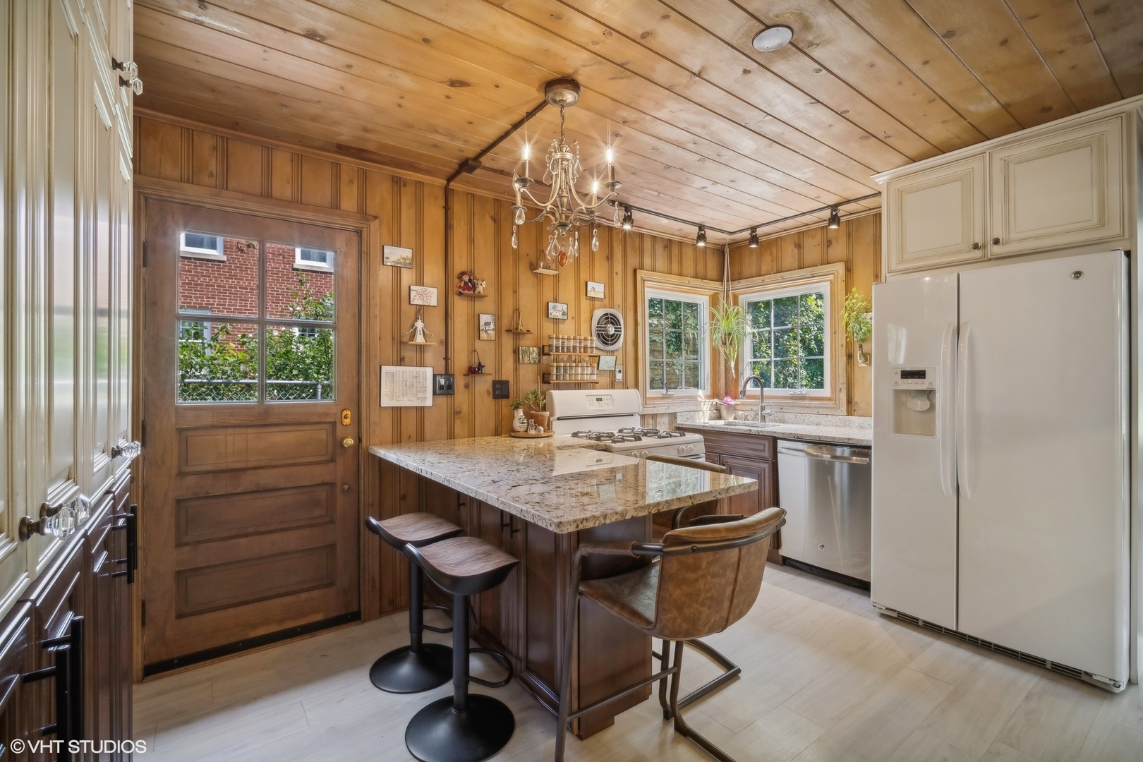 9363 Oak Park Avenue