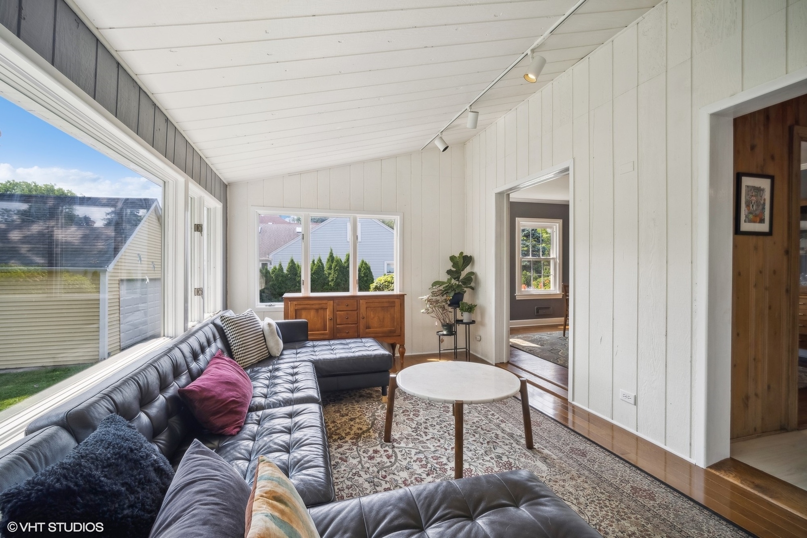 9363 Oak Park Avenue