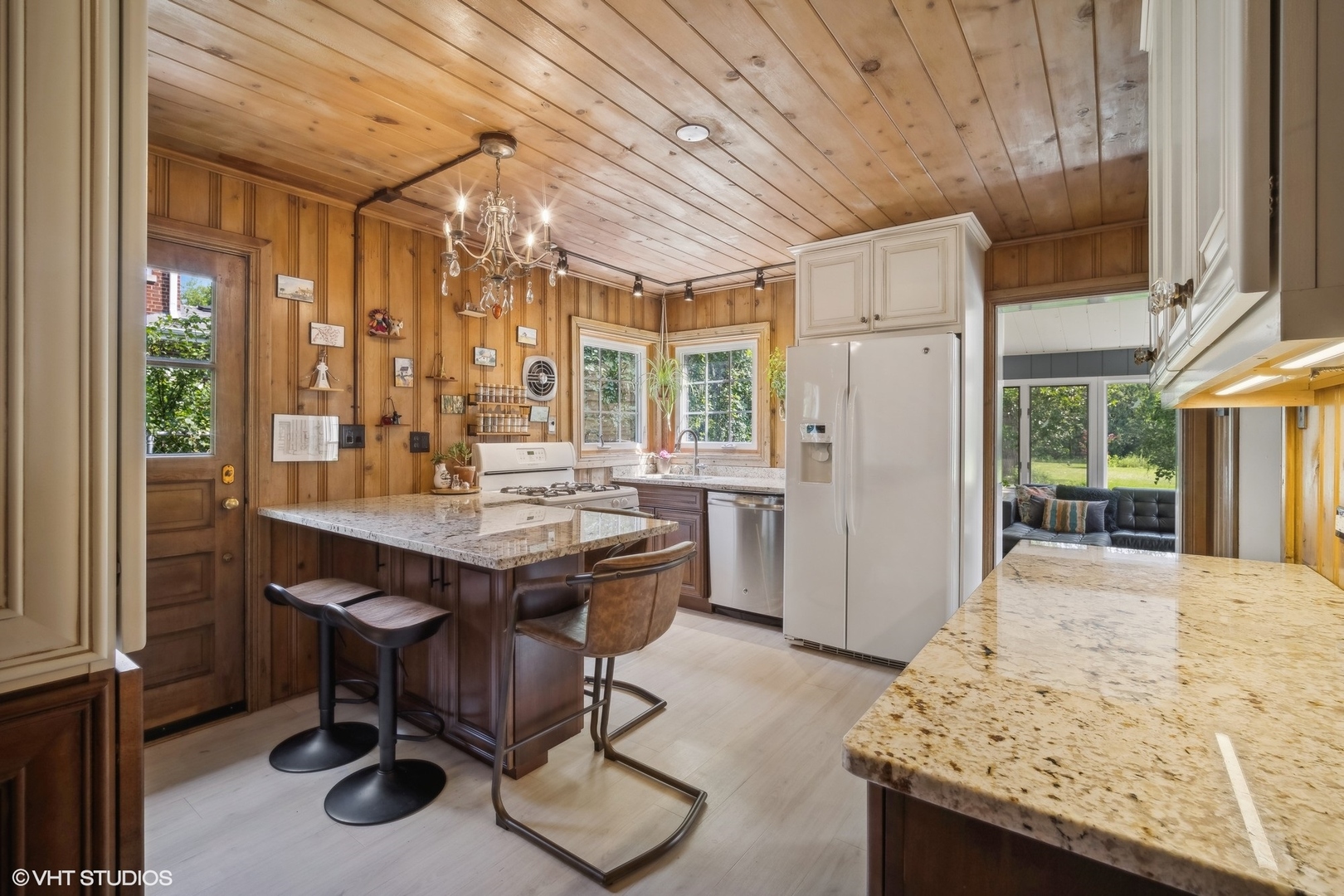 9363 Oak Park Avenue