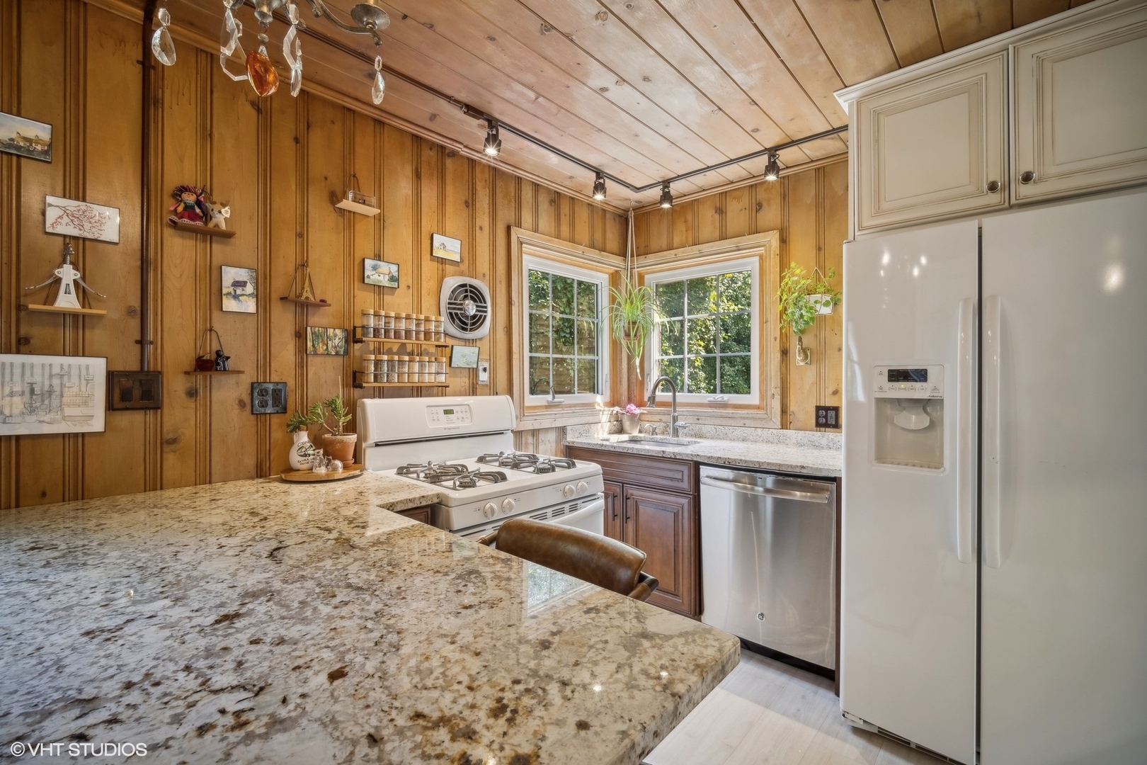 9363 Oak Park Avenue