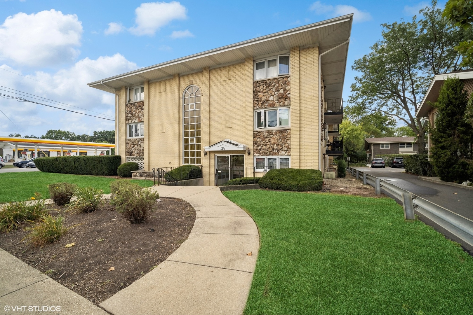 2 N Dee Road Unit: 103